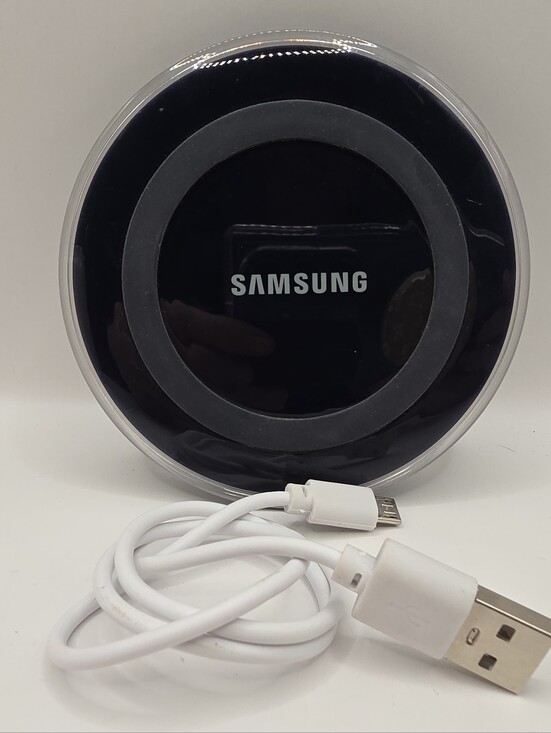 Samsung Other - Samsung Wireless Charging Pad EP-PG920l w USB Cord